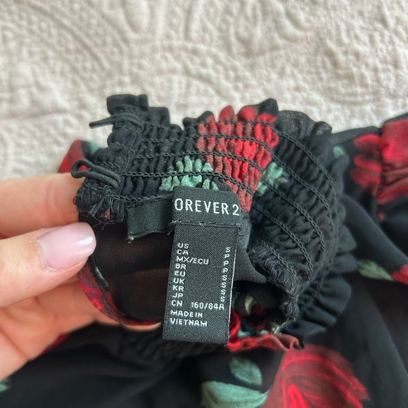 Forever 21 Sheer Black with Red Rose Women's Top - Picture 2 of 2